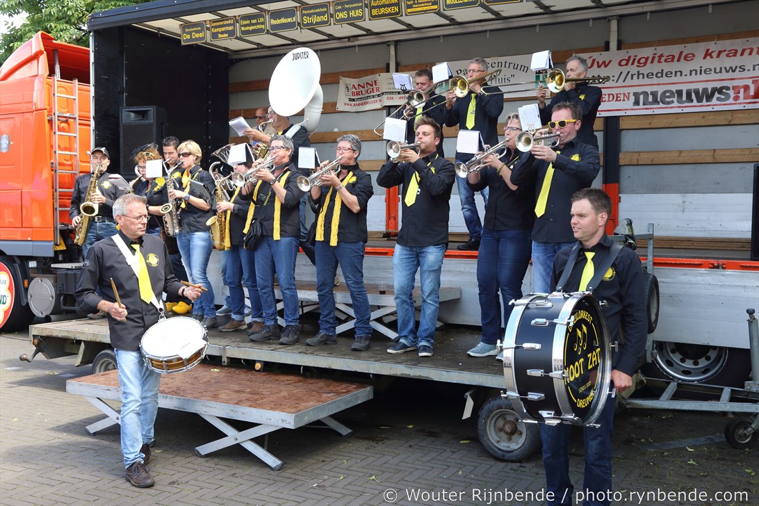 Noot Zat uit Dreumel tijdens de Rhedense Dweildag in 2016; foto Wouter Rijnbende